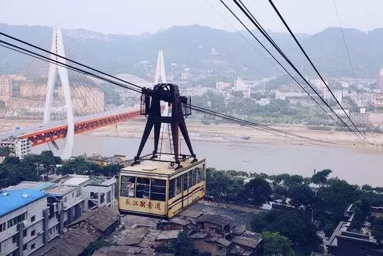 重庆这张照片轰动了亚洲，震撼了全世界！耐斯设备模具行业领军人