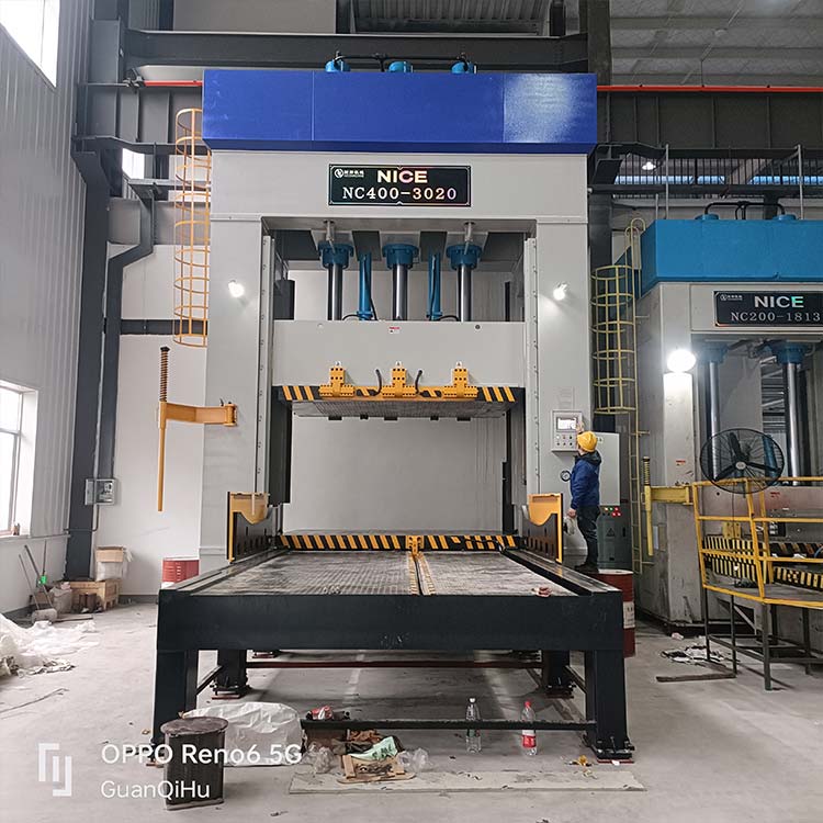 NC400-3020立式磁盘合模机,飞模机,翻模机,棒料深孔钻,