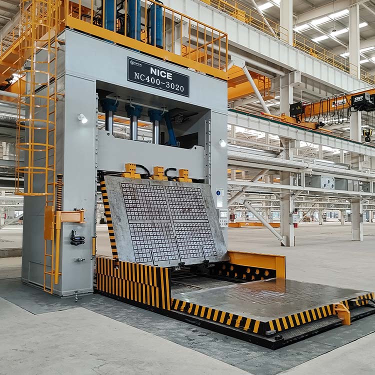 400吨压板合模机