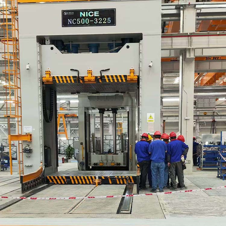 顶尖技术－耐斯深孔钻合模机翻模机磁盘